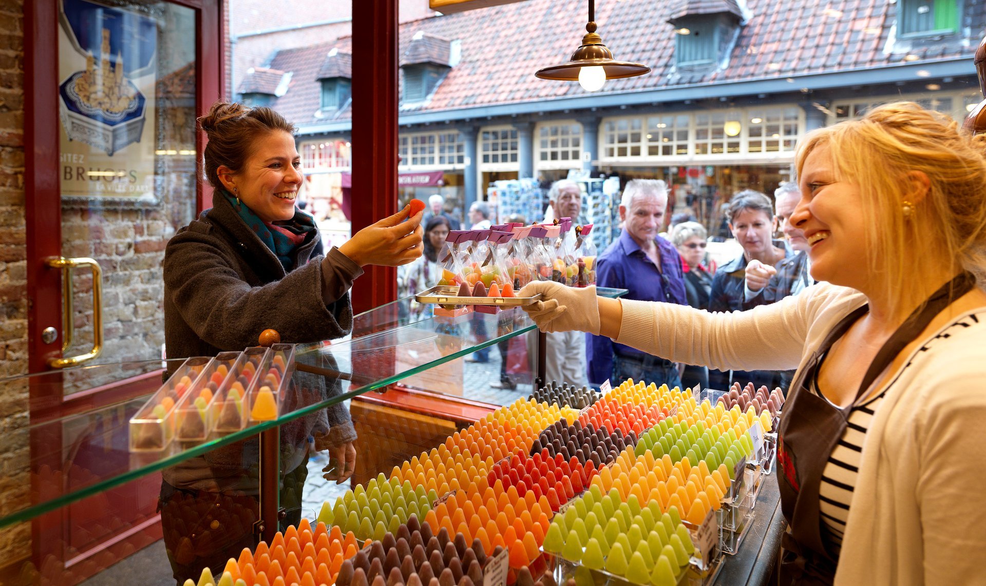 Cuberdon, món kẹo mang hình chiếc mũ nổi tiếng của nước Bỉ