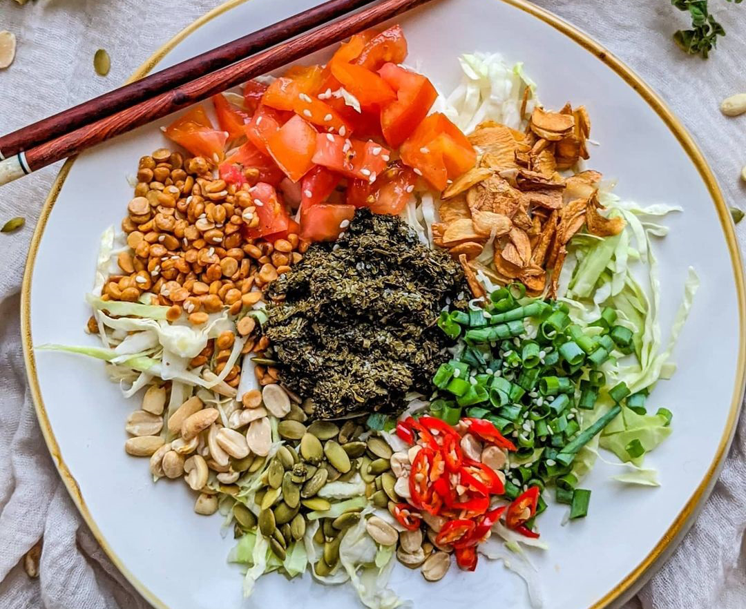 Lahpet Thoke, món salad lá trà màu sắc, lạ miệng nức tiếng ở Myanmar