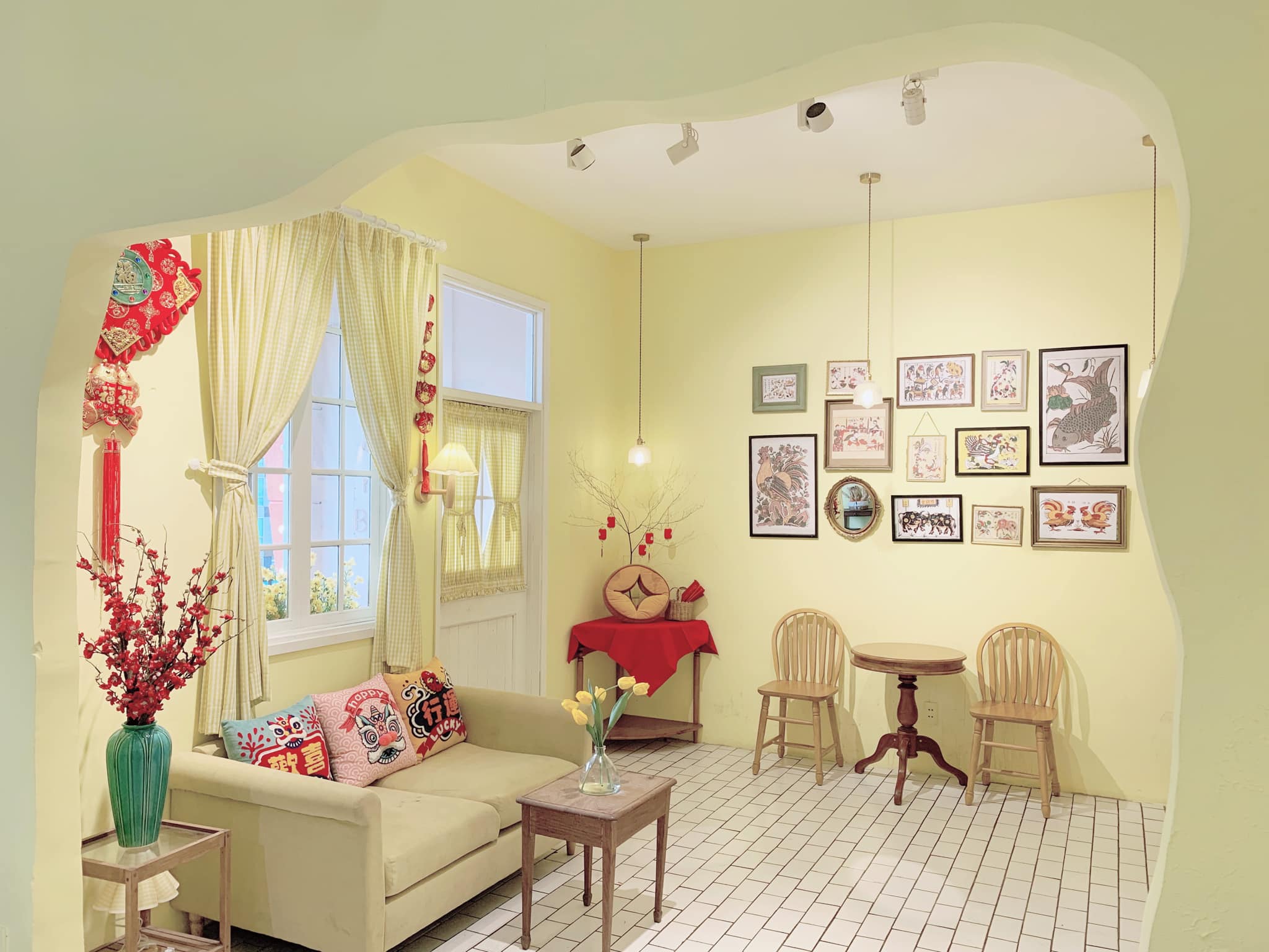 Thúy Hạnh trang hoàng biệt thự 200m² ngập sắc đỏ, đậm truyền thống đón Tết Nhâm Dần