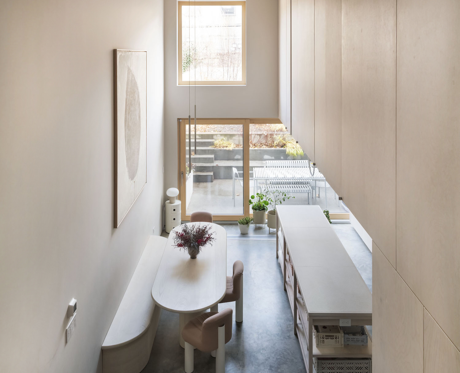 Thăm ngôi nhà phố thiết kế tối giản nhưng chất lừ với gam màu pastel