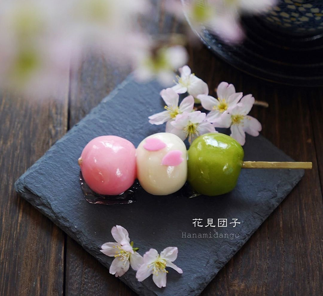 Hanami Dango, món bánh gắn liền với trải nghiệm ngắm hoa anh đào ở Nhật Bản