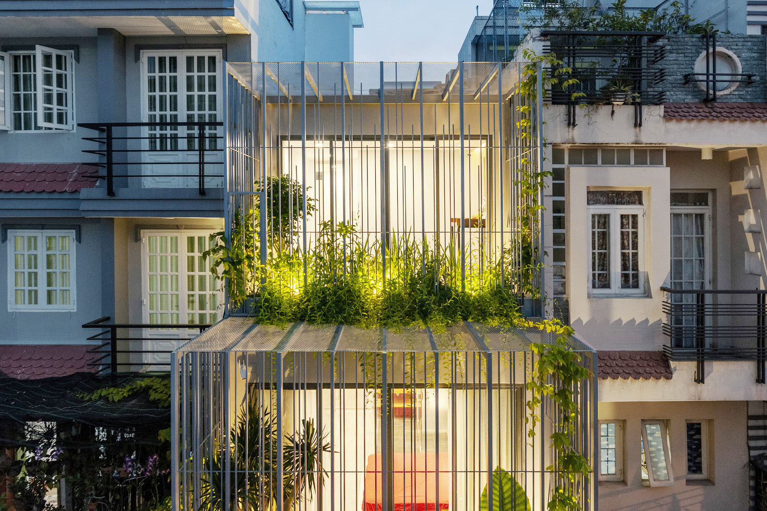 Cage House, ngôi nhà phố tựa như chiếc lồng nổi bật trong hẻm nhỏ Sài Gòn