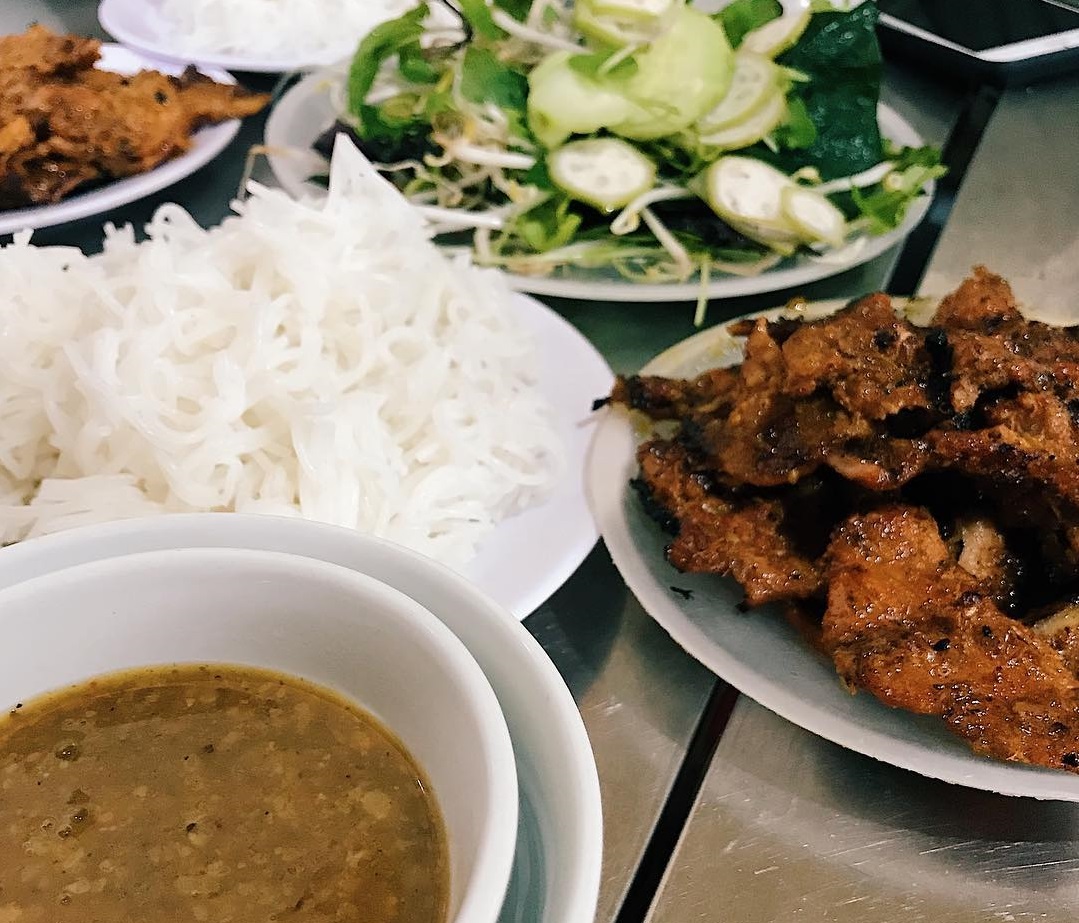 Bún chả chấm chẻo lạc, món ăn lạ và quen, đã nếm là rất khó quên ở Nghệ An