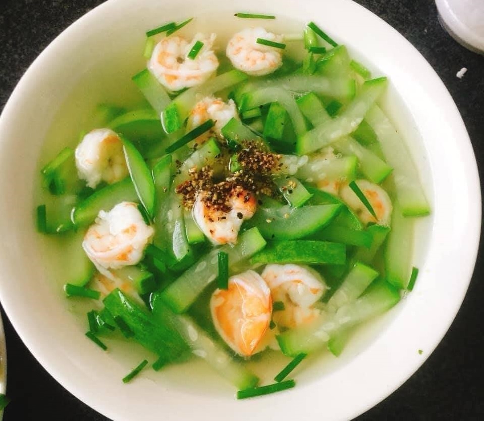 Cách nấu canh bầu nấu tôm ngọt mát, phù hợp với bữa cơm mùa hè 