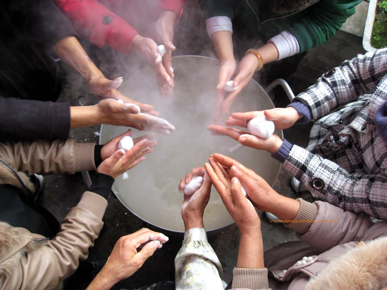 Điểm danh 4 món cháo tên gọi lạ tai, cách ăn độc đáo của Việt Nam