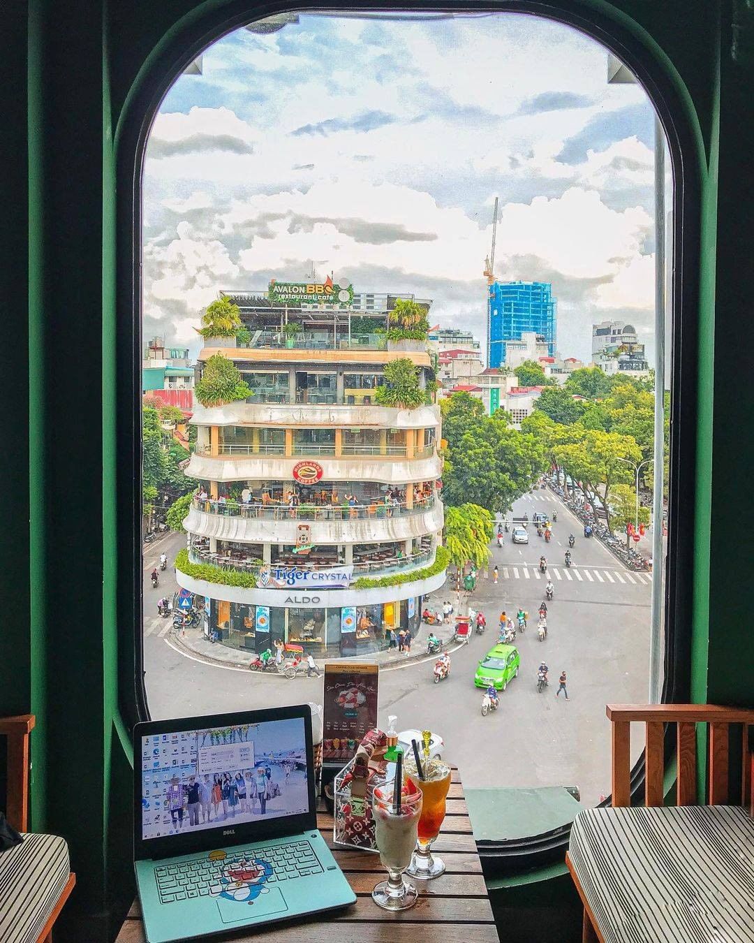 10 điều thú vị quanh phố đi bộ Hồ Gươm có thể bạn chưa biết hết dù đã đi mòn chân - Ảnh 1