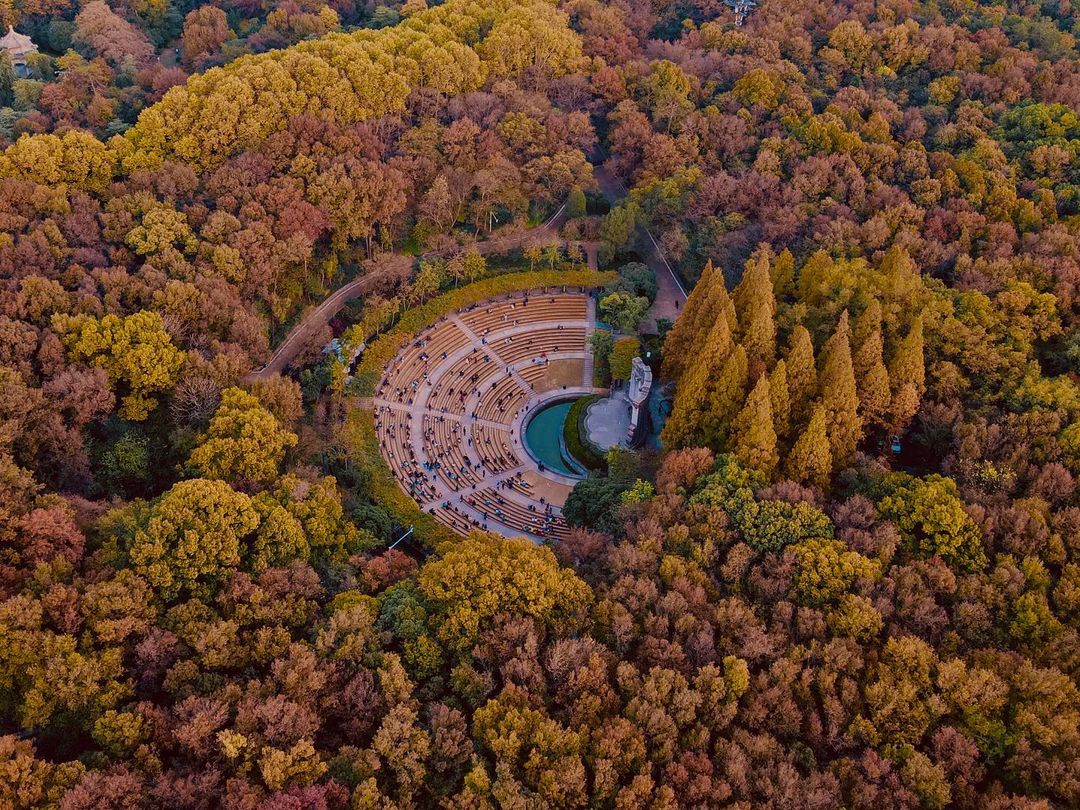 Nhạc đài Nam Kinh - vẻ đẹp tráng lệ của kỳ quan kiến trúc Trung Quốc - Ảnh 1