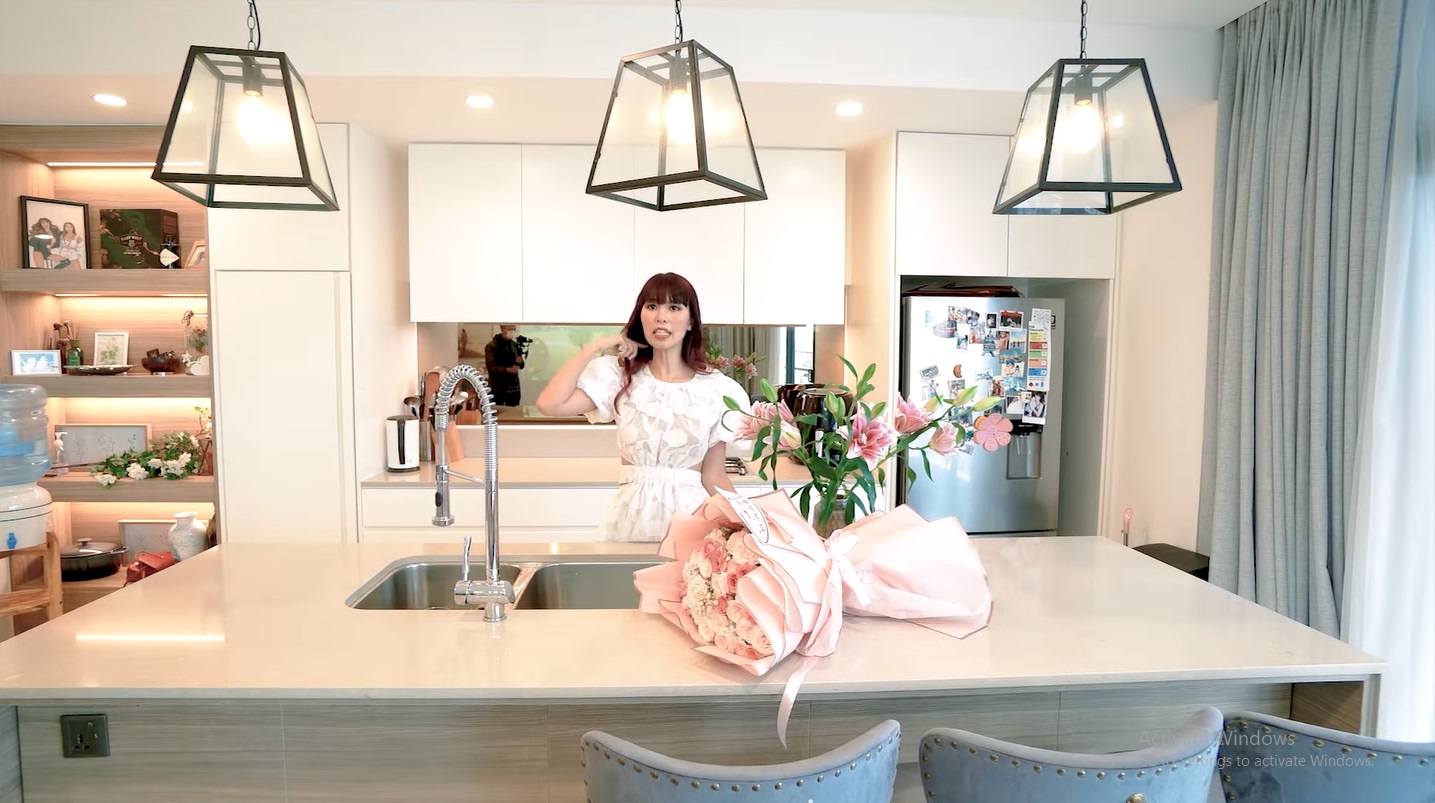 Căn hộ 14 tỷ của siêu mẫu Hà Anh: Phong cách Bắc Âu tối giản nhưng vẫn có nhiều chi tiết tinh tế - Ảnh 1