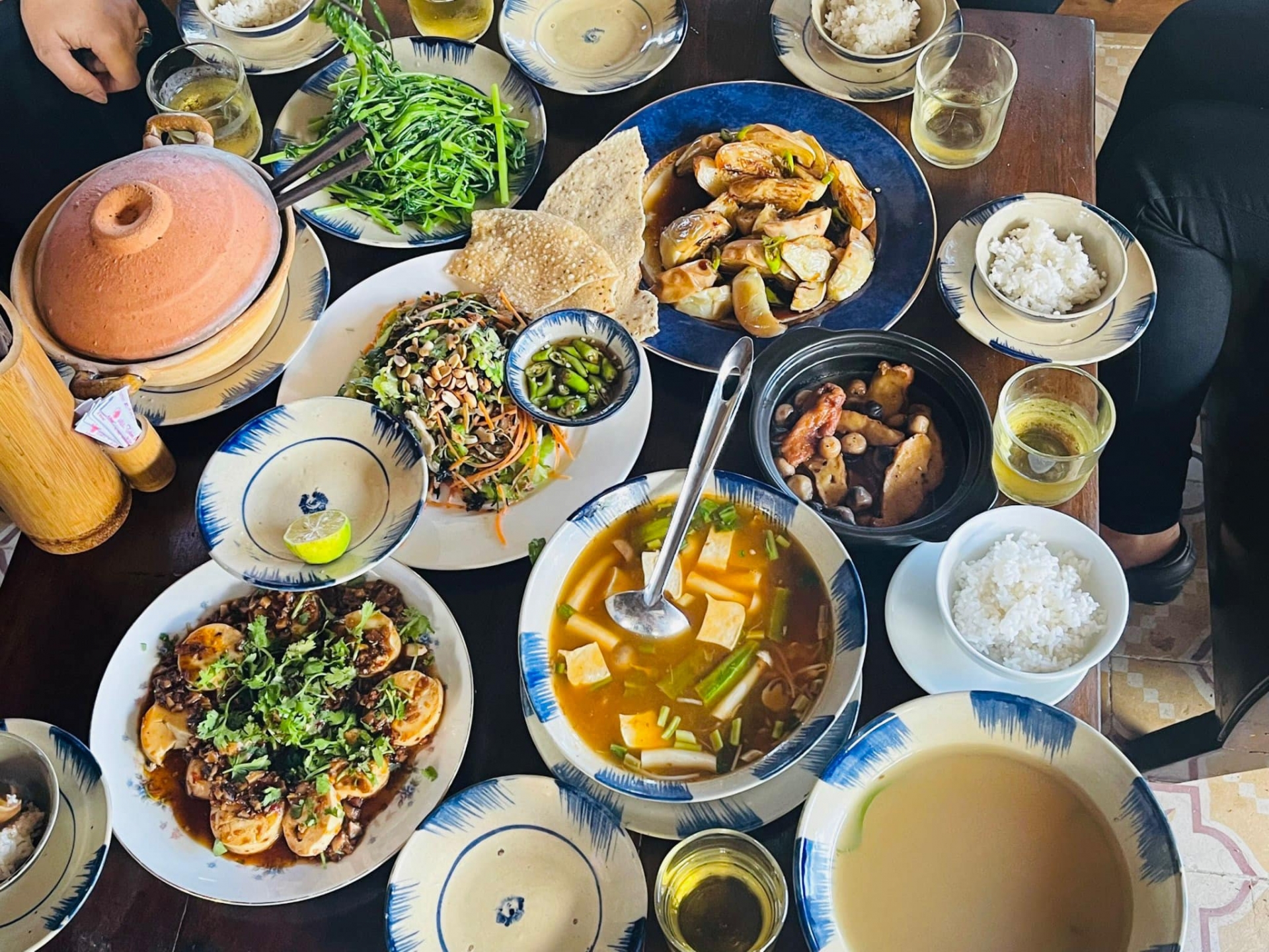 5 nhà hàng chay ở Hội An, ăn mặn hay ăn chay đều mê hết sảy - Ảnh 1
