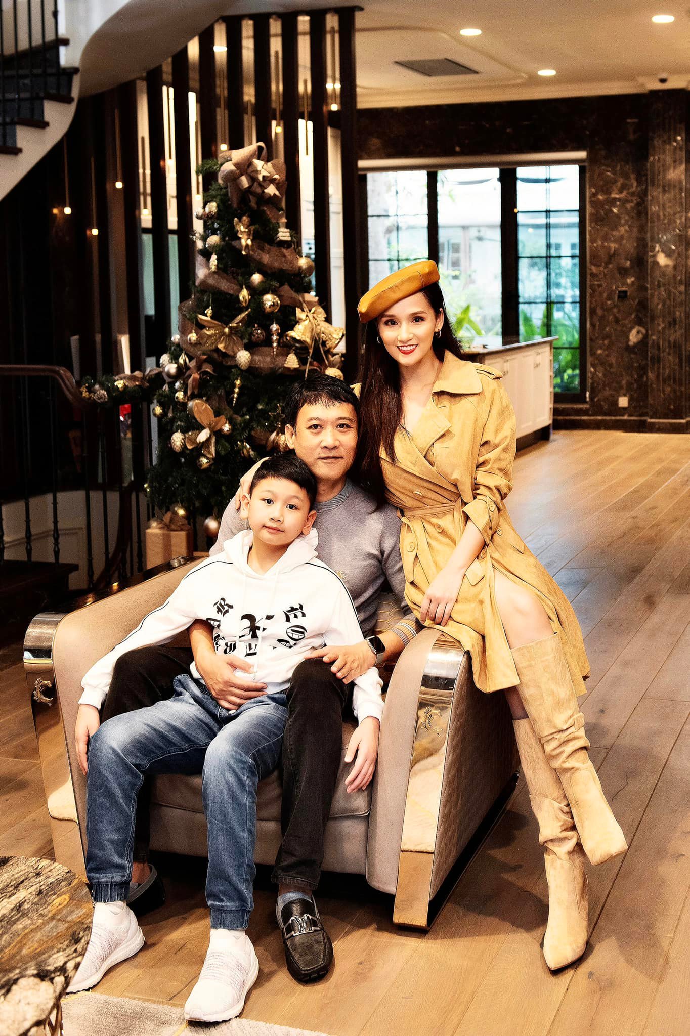 Biệt thự 2 triệu USD của Lã Thanh Huyền: Nội thất toàn đồ nhập khẩu, sang chảnh hết chỗ chê - Ảnh 5