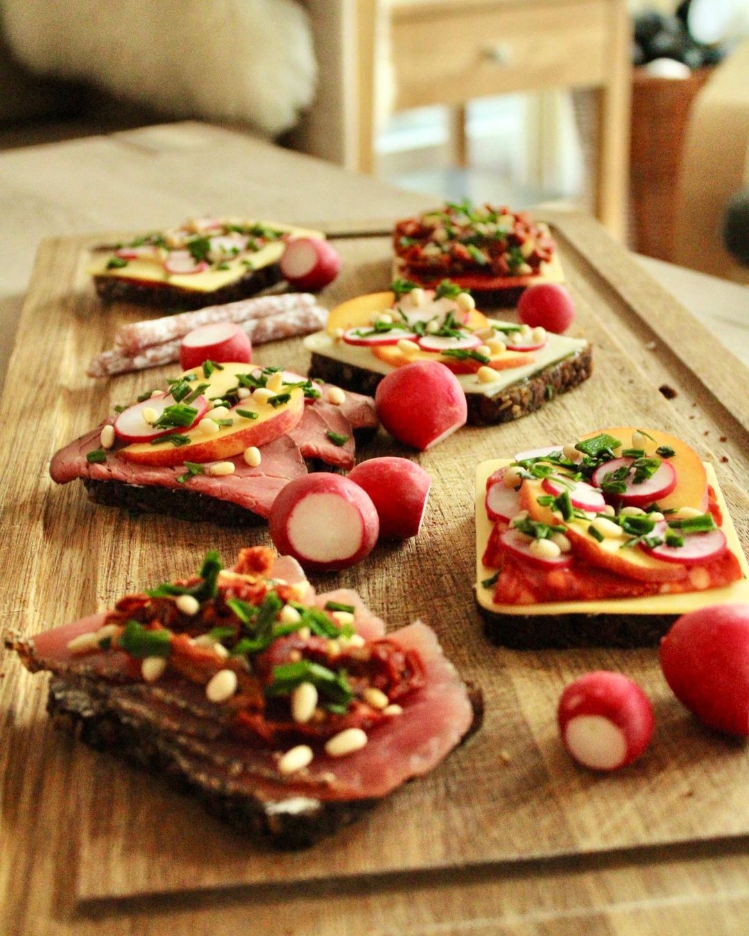 Đầu bếp Nguyễn Tuấn Dũng và mong muốn đằng sau việc mang chiếc Smørrebrød chuẩn Đan Mạch về Hà Nội - Ảnh 1