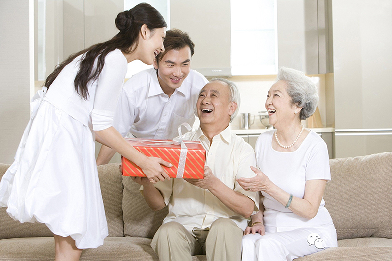 Những điều con cái nên làm để báo hiếu cha mẹ lễ Vu Lan