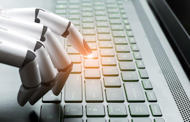 Robot viết luận trên tạp chí Anh đòi quyền lợi chính đáng từ con người.