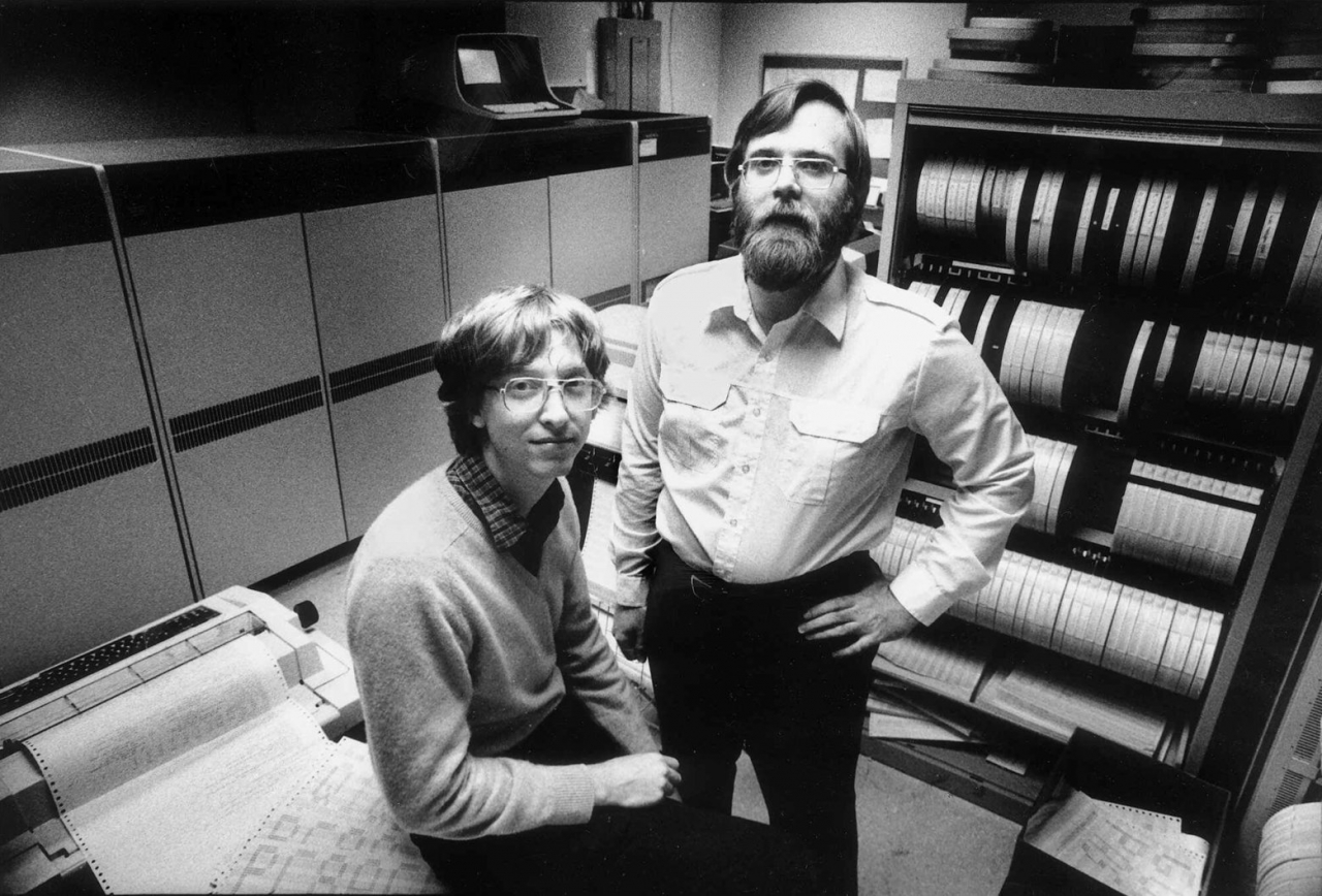 Bill Gates đã tạo ra đế chế Microsoft từ thất bại năm 17 tuổi như thế nào?