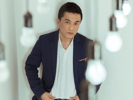 Lam Trường: U50 viên mãn bên vợ trẻ kém 17 tuổi