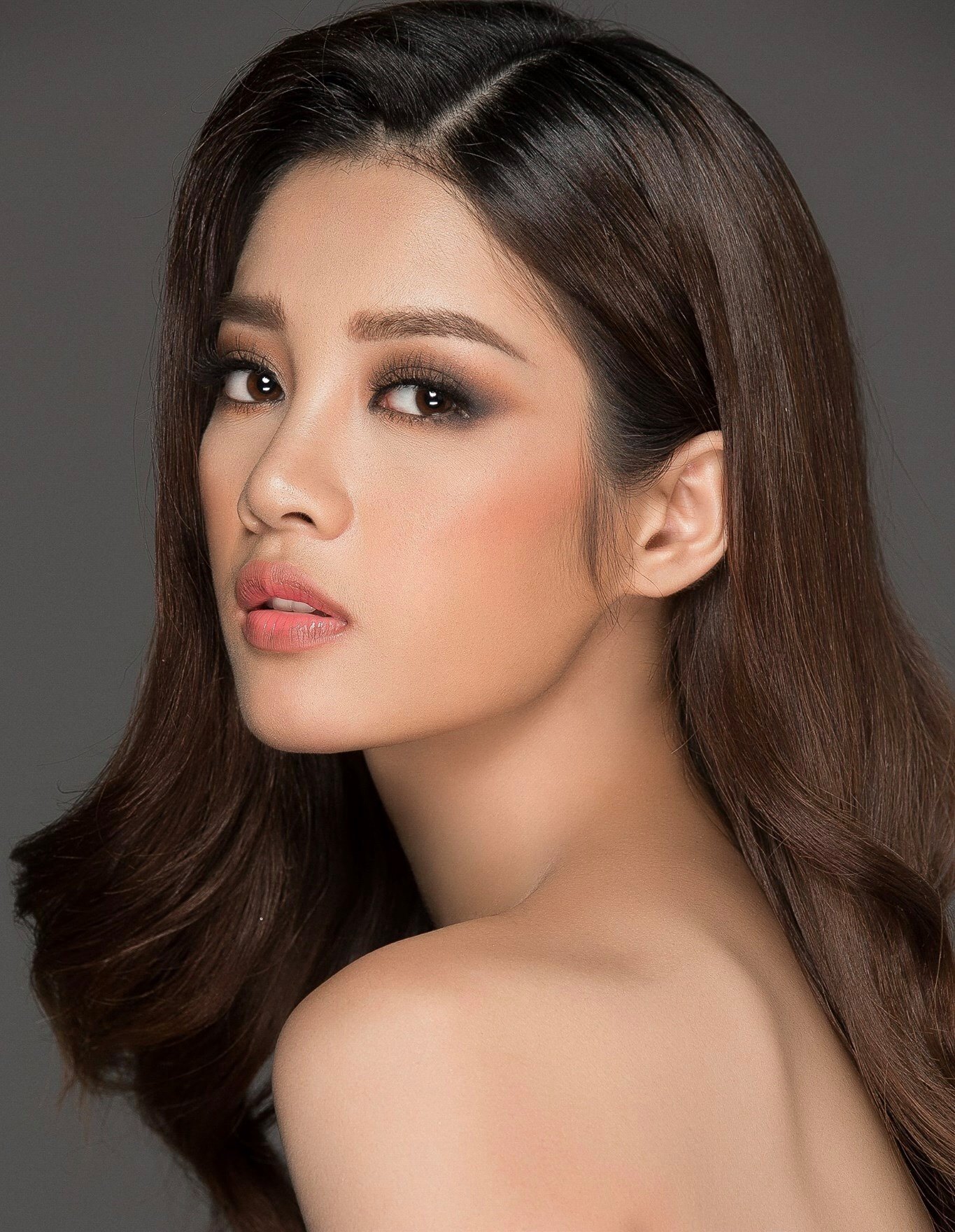 Ảnh chân dung của Trình Mỹ Duyên tại Hoa hậu Hoàn vũ Việt Nam 2017.