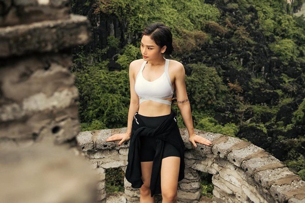 Ngoại hình biến đổi liên tục của Miu Lê trước khi thành nữ gymer cơ bắp