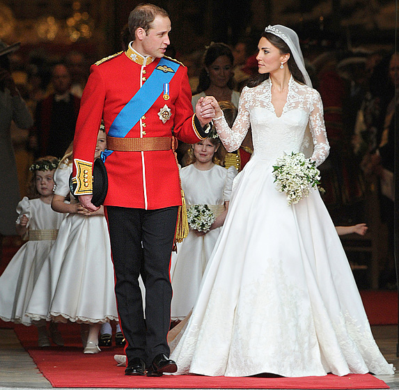 Kate Middleton: Cô gái thường dân đầu tiên được làm dâu Hoàng gia - Ảnh 3