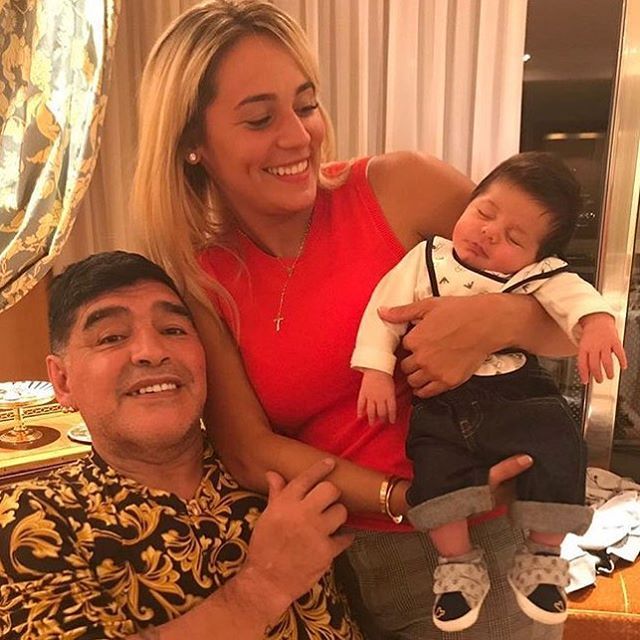 Những bóng hồng đi qua đời Diego Maradona  - Ảnh 4