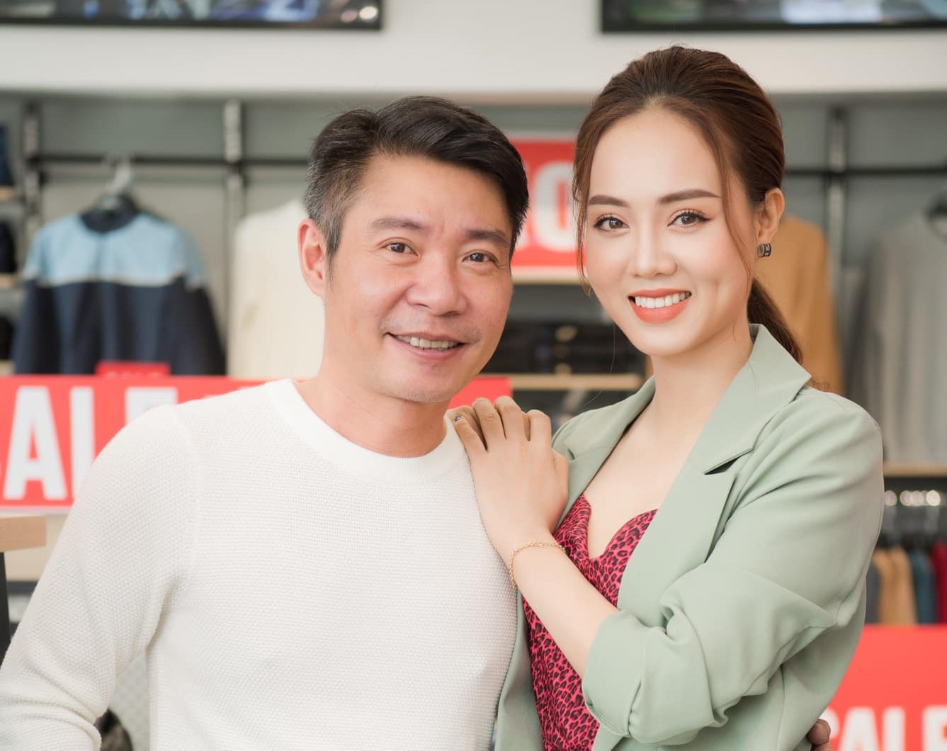 NSND Công Lý làm đám cưới lần ba với vợ kém 15 tuổi 