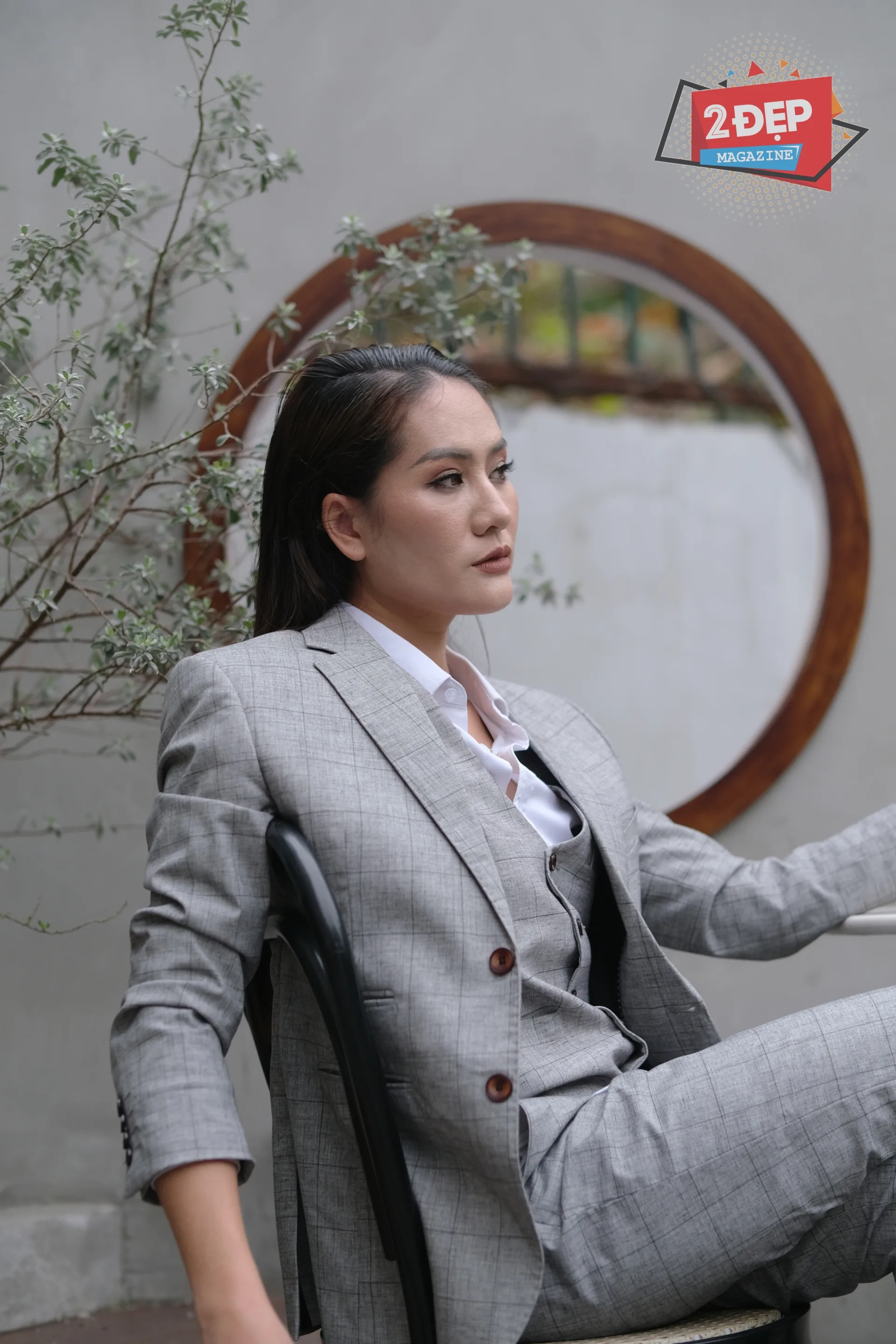 Diễn viên Minh Cúc: Phụ nữ muốn được yêu hoặc phải đẹp hoặc phải điên - Ảnh 5