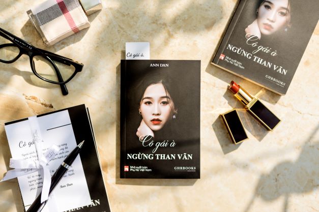 “Cô gái à, ngừng than vãn”: Cuốn sách dành cho phụ nữ muốn thay đổi bản thân