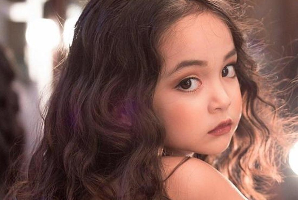 Nhan sắc như bước ra từ cổ tích của sao nhí VFC Chu Diệp Anh - bé Hoa "Thương Ngày Nắng Về"