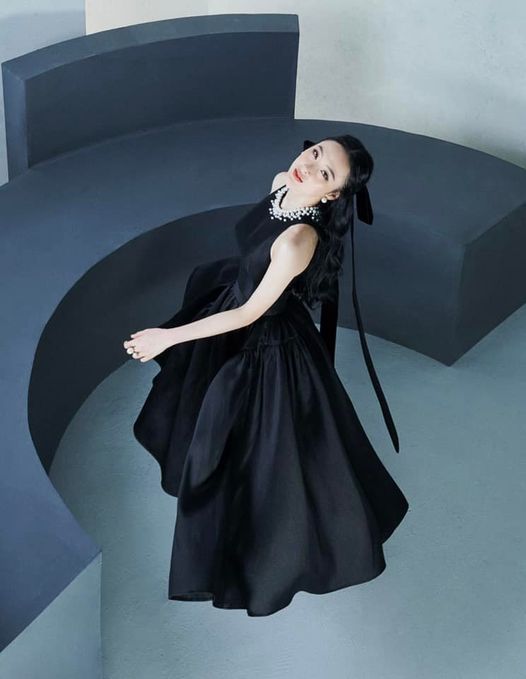 Hôm qua sao làm gì (24/5): Siêu mẫu Hà Anh tiết lộ bí quyết giữ lửa hôn nhân - Ảnh 1