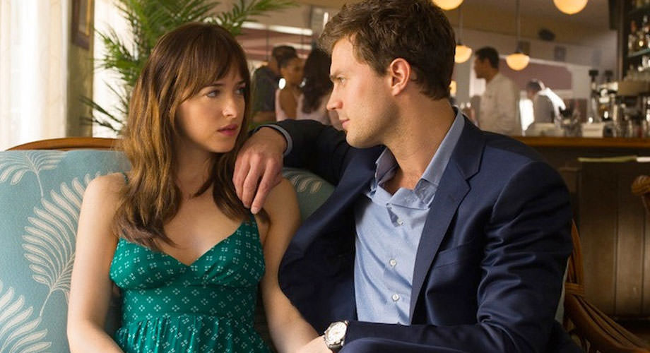 Dakota Johnson nói 50 Sắc Thái là "bộ phim tâm thần"