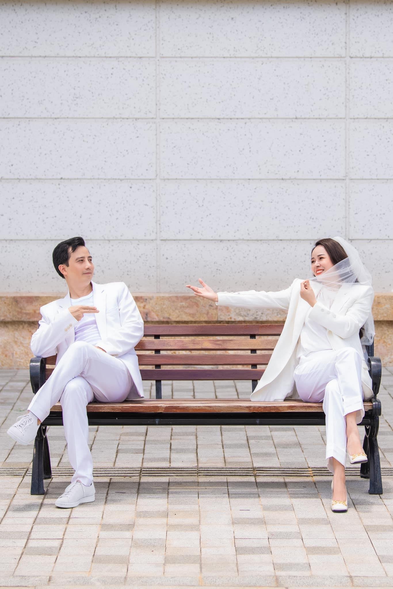 Diễm Hương tiết lộ hôn nhân lệch tuổi với Hồng Quang: Đẩy bất đồng cao trào nhưng ngắt trong 5 phút - Ảnh 1