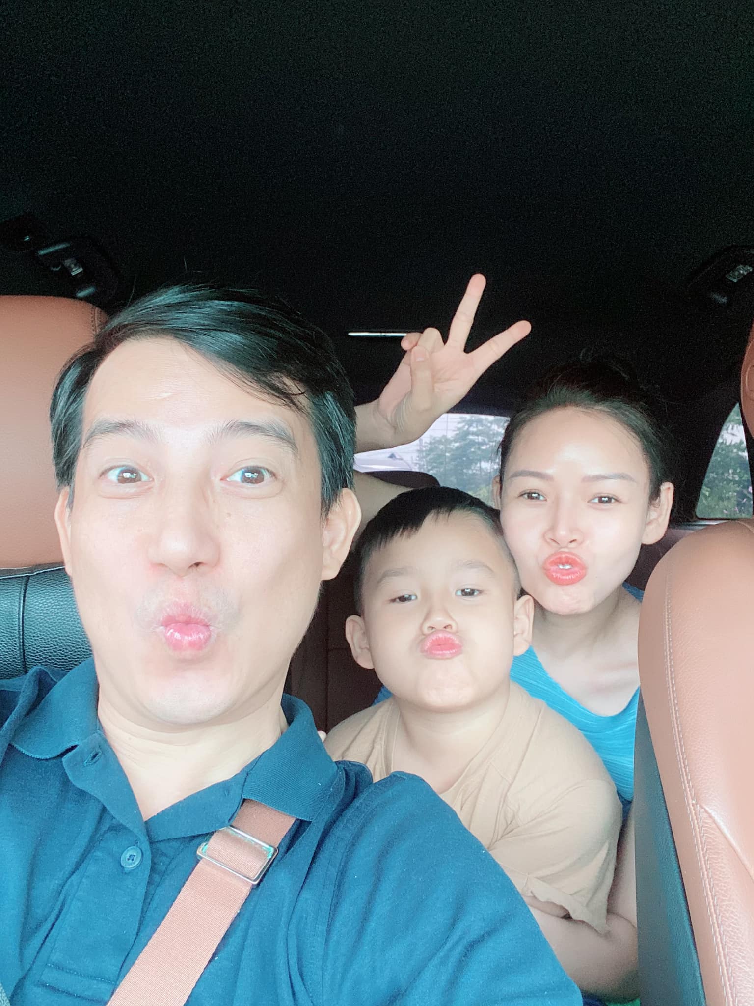 Diễm Hương tiết lộ hôn nhân lệch tuổi với Hồng Quang: Đẩy bất đồng cao trào nhưng ngắt trong 5 phút - Ảnh 1