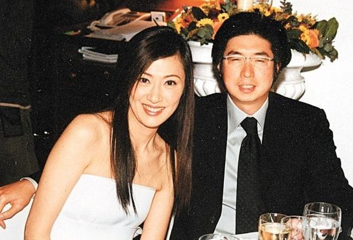 Á hậu Hong Kong bị chồng đại gia ép ly hôn sau 27 năm cưới để hợp thức hóa quan hệ với nhân tình