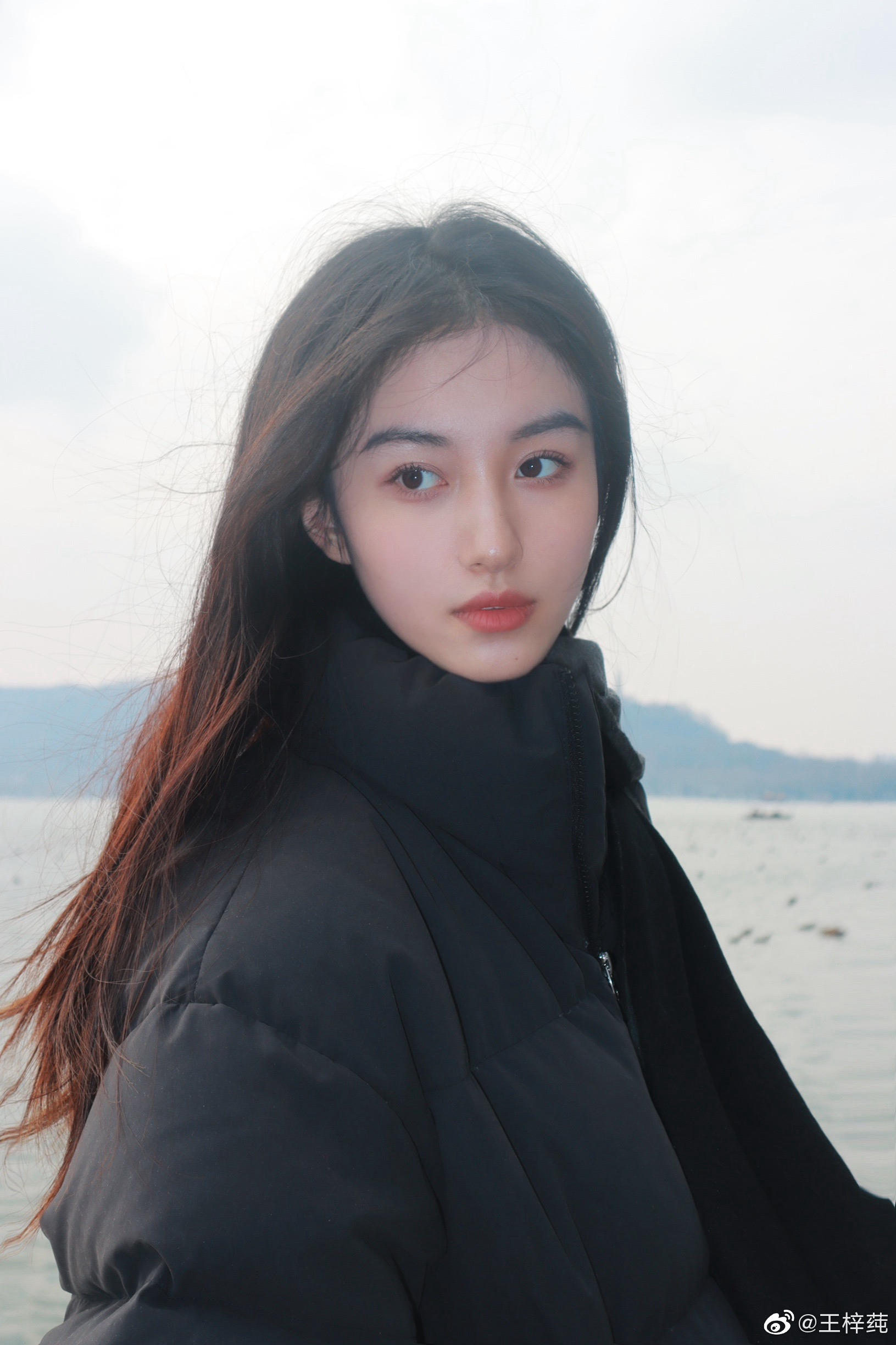 Loạt ảnh đẹp mê mẩn của Vương Tử Thuần - tân Tiểu Long Nữ Thần điêu đại hiệp phiên bản 2022 - Ảnh 1