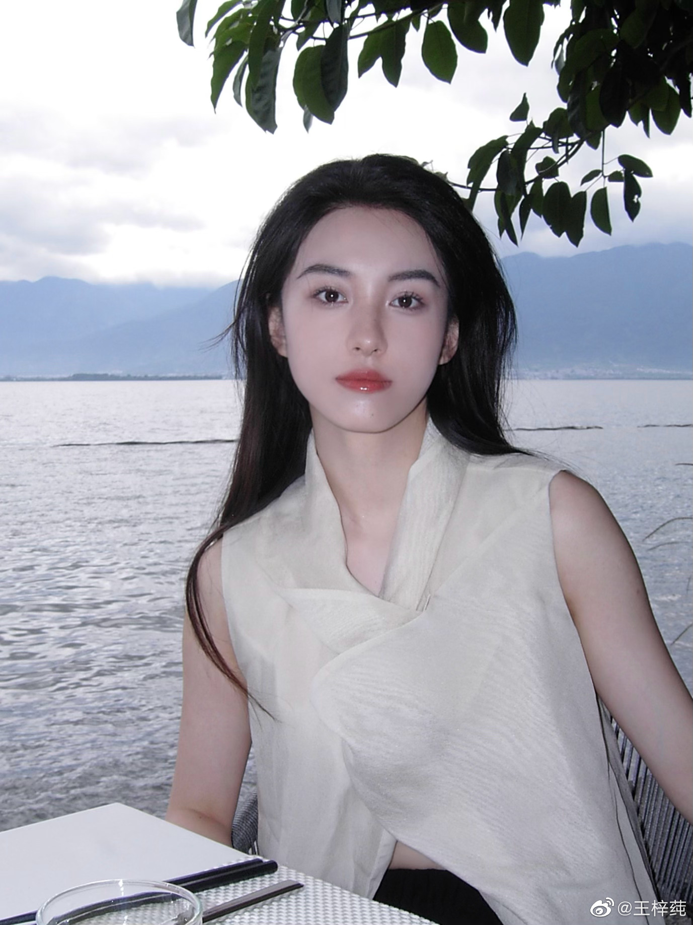 Loạt ảnh đẹp mê mẩn của Vương Tử Thuần - tân Tiểu Long Nữ Thần điêu đại hiệp phiên bản 2022 - Ảnh 1