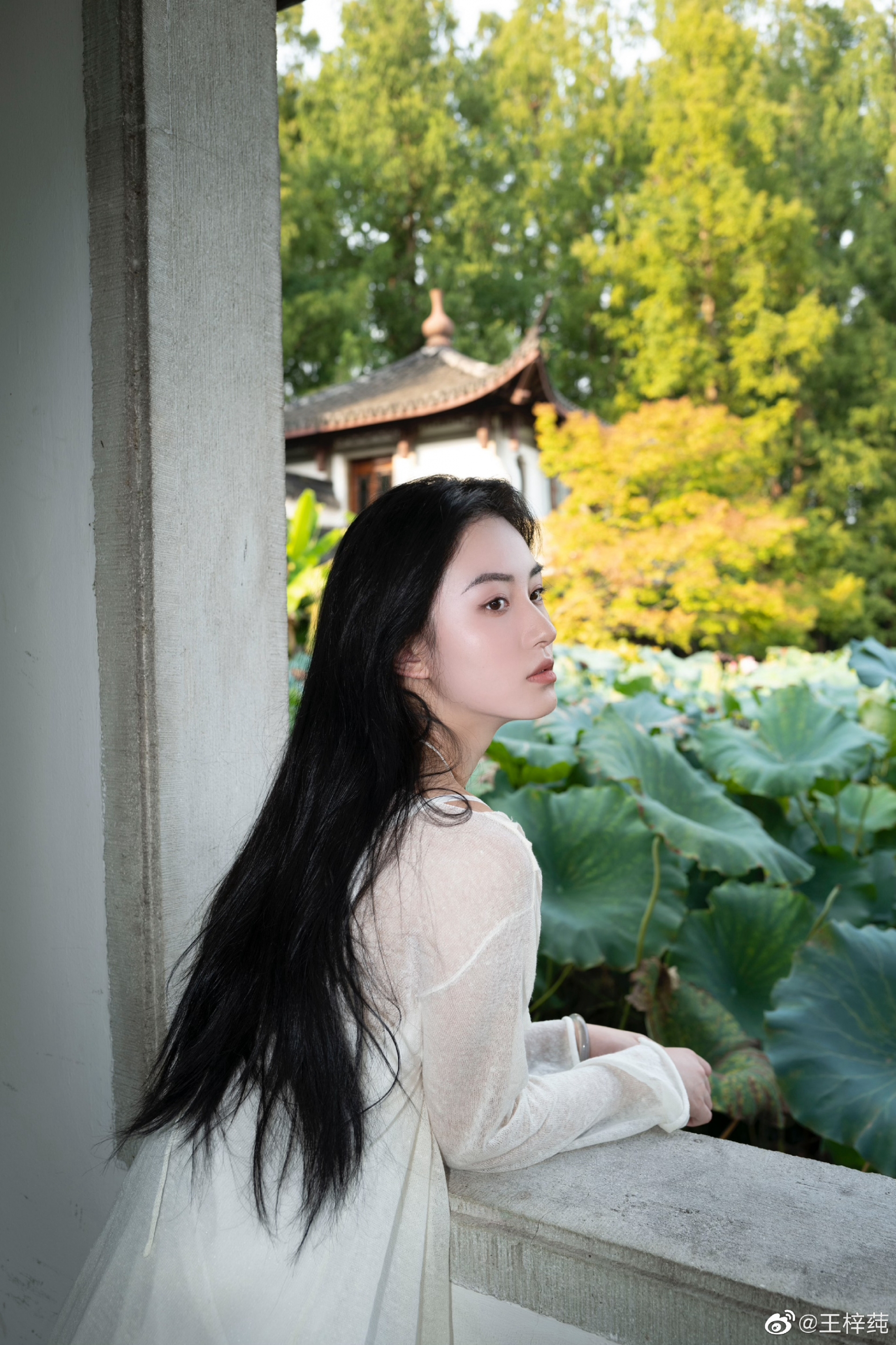 Loạt ảnh đẹp mê mẩn của Vương Tử Thuần - tân Tiểu Long Nữ Thần điêu đại hiệp phiên bản 2022 - Ảnh 6