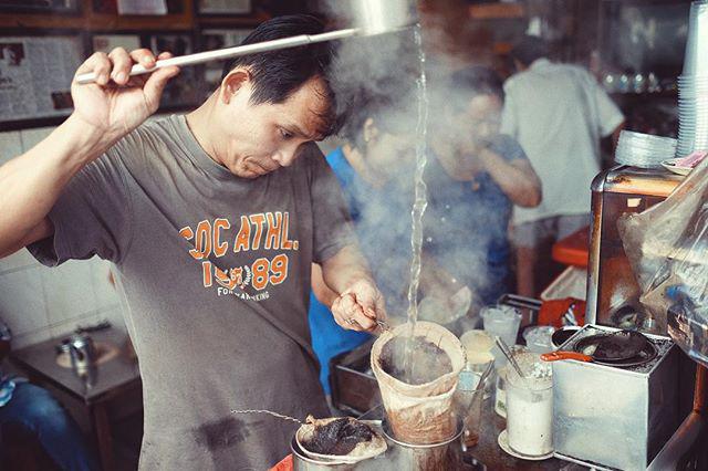 Tiệm cà phê vợt mang ký ức Sài Gòn xưa tồn tại hơn nửa thế kỷ vẫn chưa một lần đóng cửa - Ảnh 2