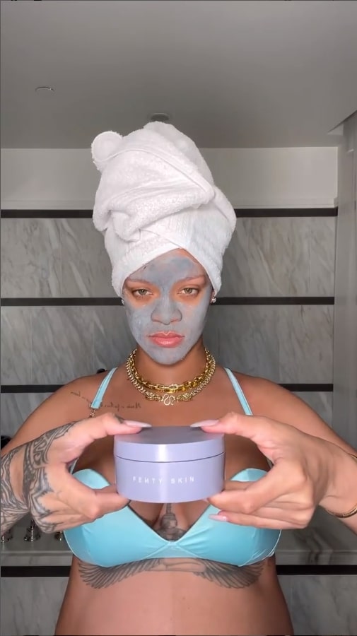 Học Rihanna cách skincare an toàn, hiệu quả cho mẹ bầu - Ảnh 1
