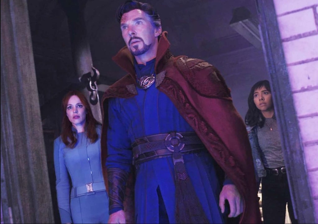 Khám phá thời trang đa vũ trụ trong Dr.Strange 2: Madness of Multiverse - Ảnh 2