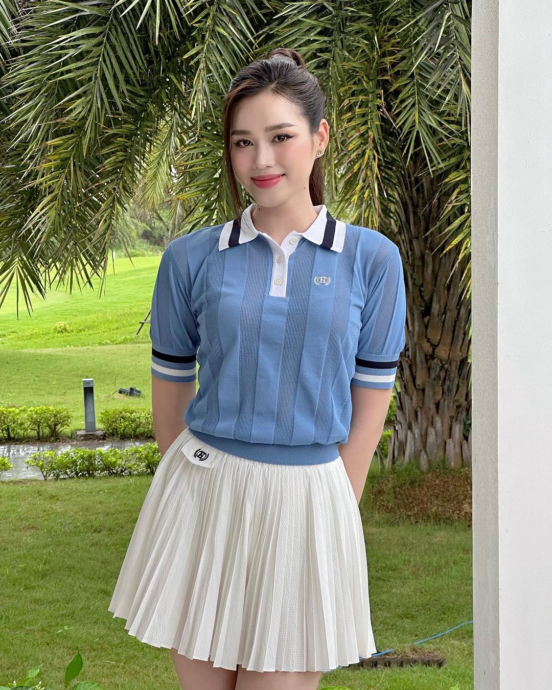 Cũng không thể thiếu những set đồ 