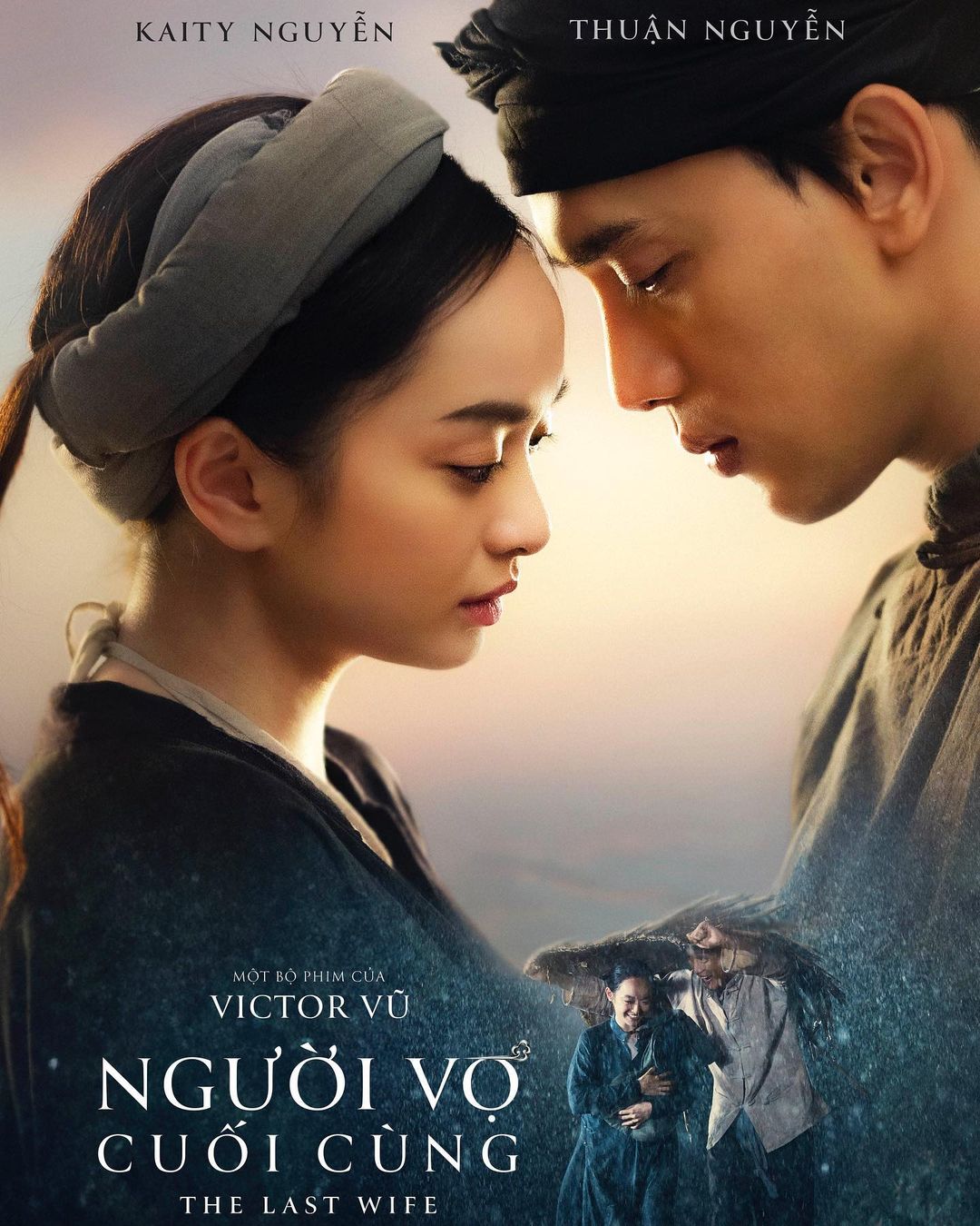 Kaity Nguyễn và Thuận Nguyễn đang được khán giả chú ý do cùng tham gia phim điện ảnh Người vợ cuối cùng của Victor Vũ. Trong lần đầu đóng cặp, họ có nhiều màn tương tác tình cảm trên phim.