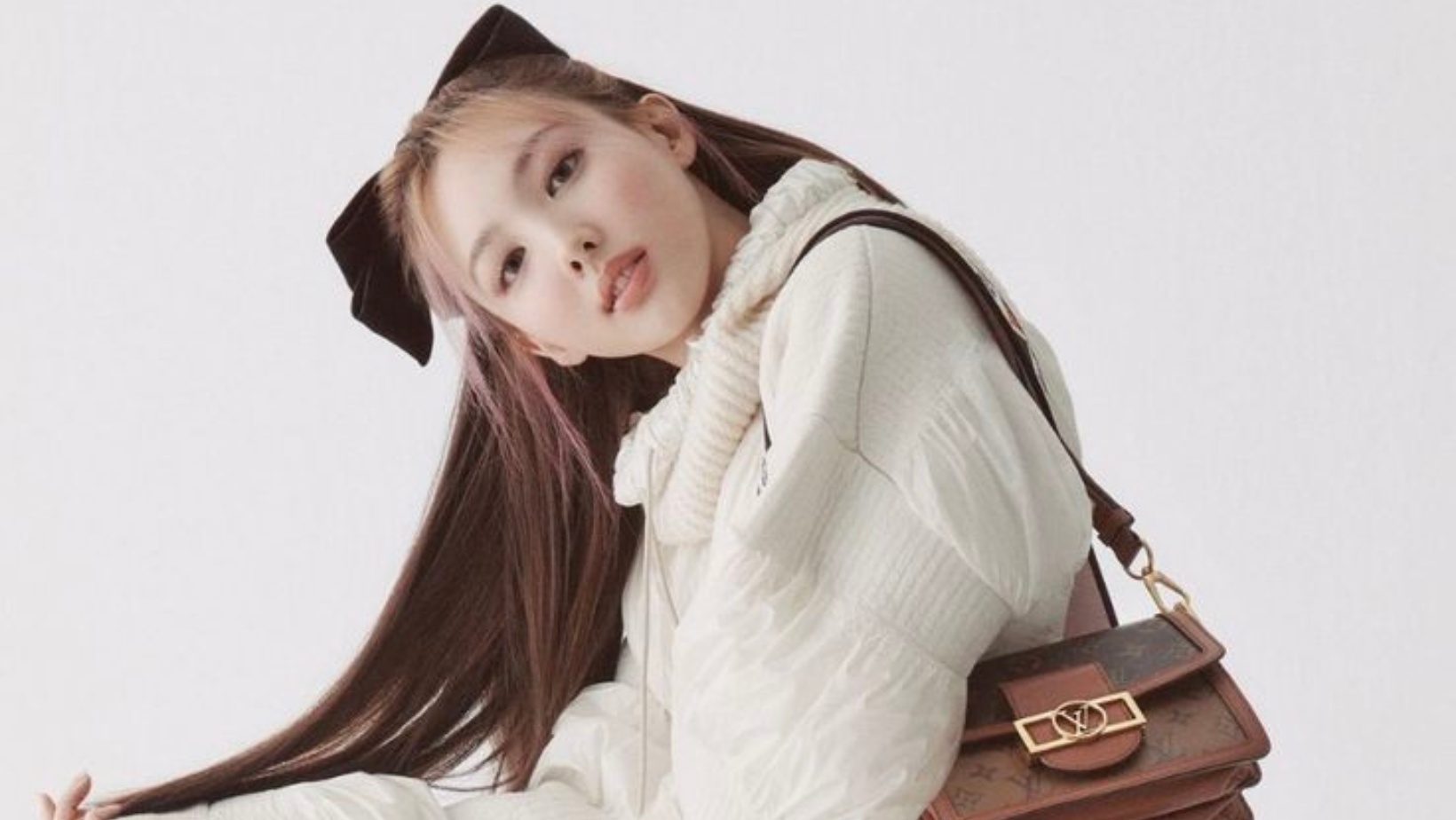 4 kiểu áo len khiến bạn trông béo hơn