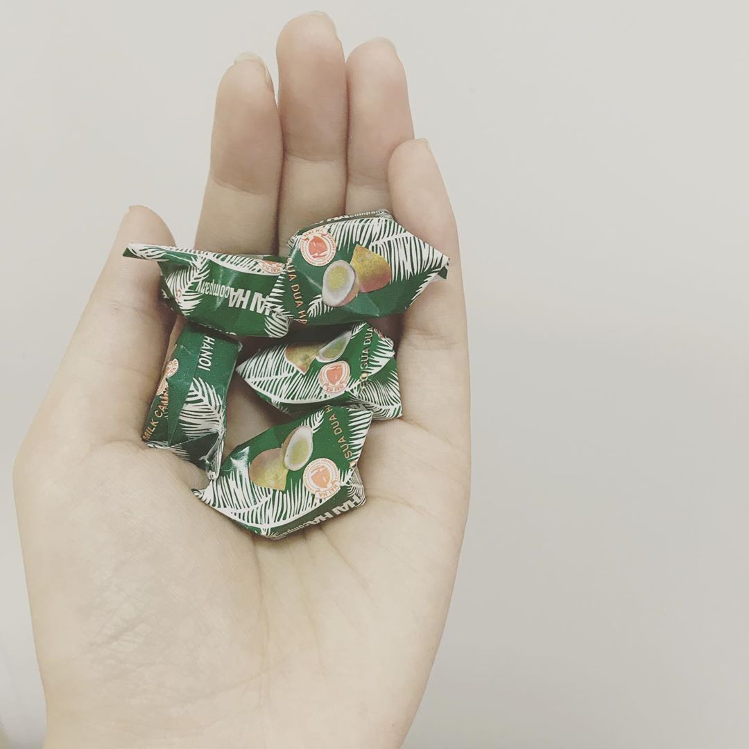 Kẹo dừa - món quà tuổi thơ của nhiều người - Ảnh: alies