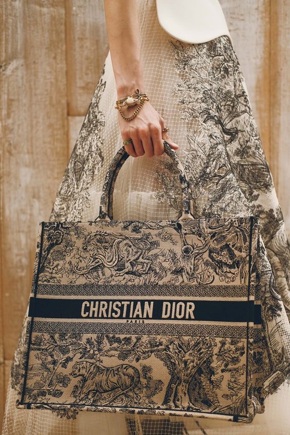 Sản phẩm của Dior luôn được săn đón
