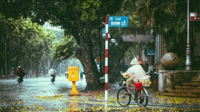 Cơn mưa Hà Nội kể chuyện gì?