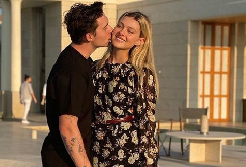Hôn thê của Brooklyn Beckham úp mở chuyện mang thai gây xôn xao Hollywood