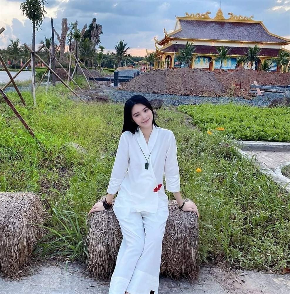 Hoa hậu Jolie Nguyễn bất ngờ 'tái xuất' sau nghi án bán dâm 4 tháng trước - Ảnh 2