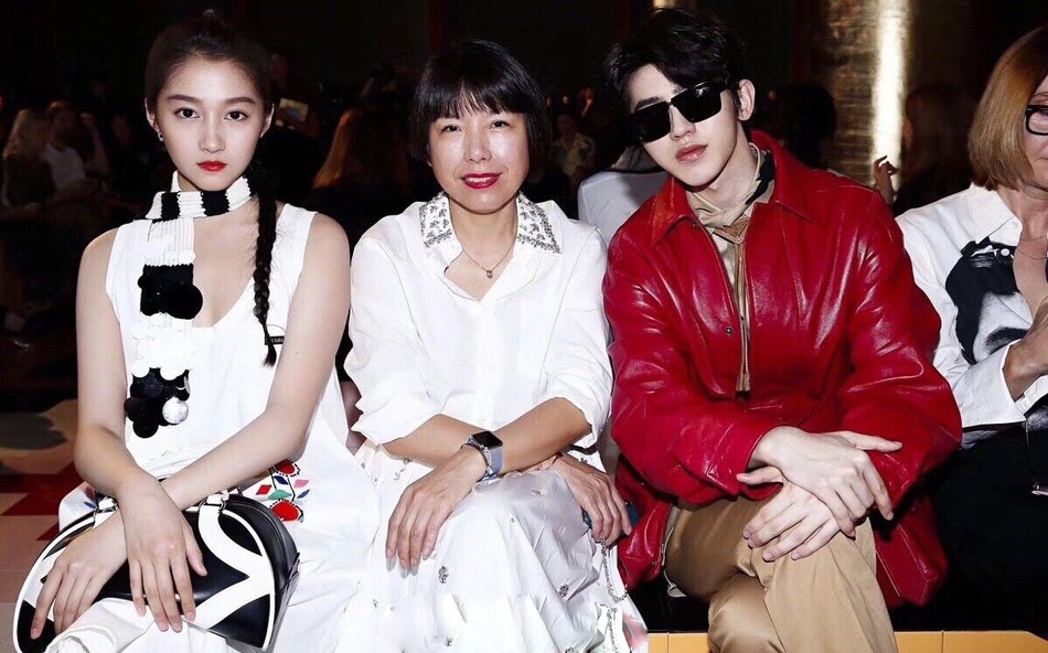Bà Angelica Cheung luôn xuất hiện ở hàng ghế đầu của các sự kiện thời trang đình đám.