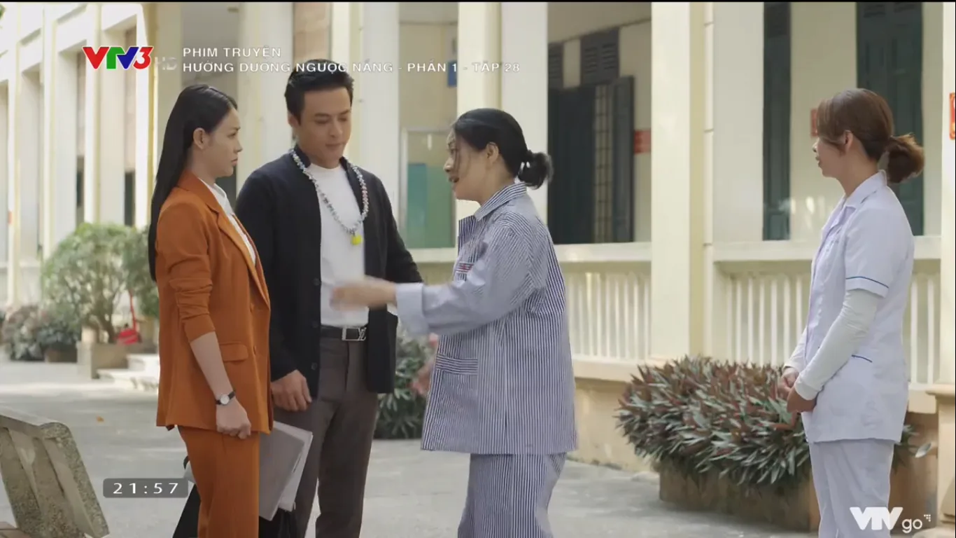 Hướng Dương Ngược Nắng tập 28: Minh Châu thất vọng chứng kiến Kiên đưa Minh ra mắt mẹ? - Ảnh 1