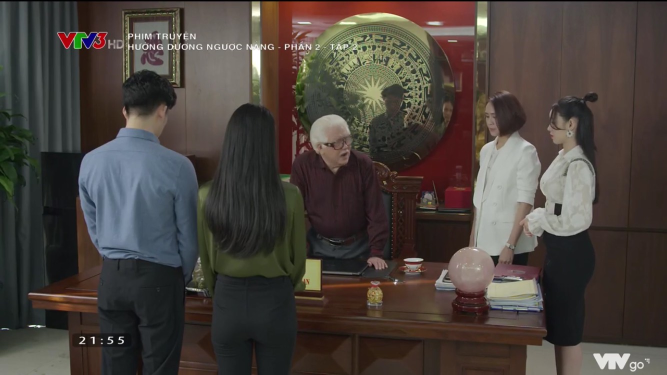 Bốn đứa cháu gặp ông Cao Phan để nói chuyện về việc định đoạt hôn sự của Trí và Ngọc.