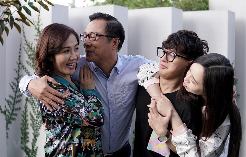 Nghệ sĩ Nguyệt Hằng trở lại với màn ảnh nhỏ sau một thời gian tạm gác sự nghiệp để chăm lo cho gia đình.